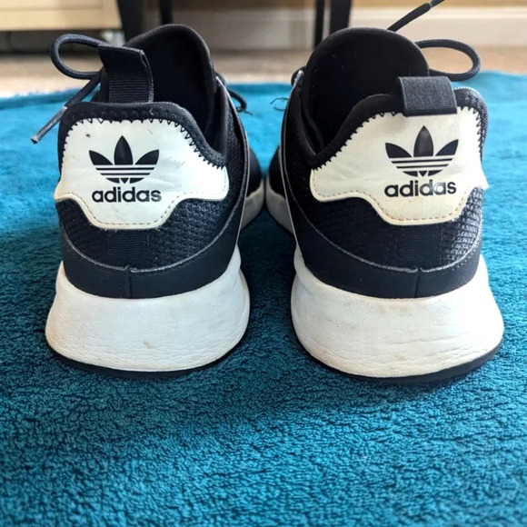 Adidas EVM | Size 9 | Black/White - Picture 5 of 6